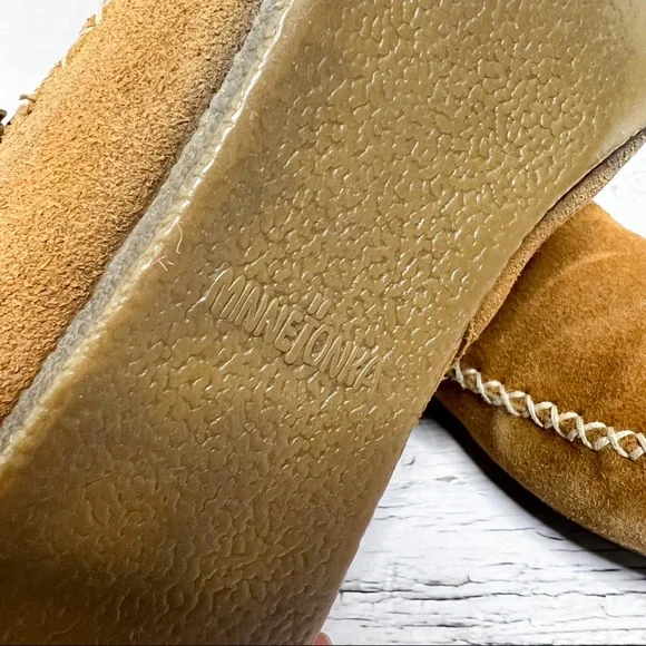 Minnetonka / Faux Fur Leather Boots - Picture 12 of 16